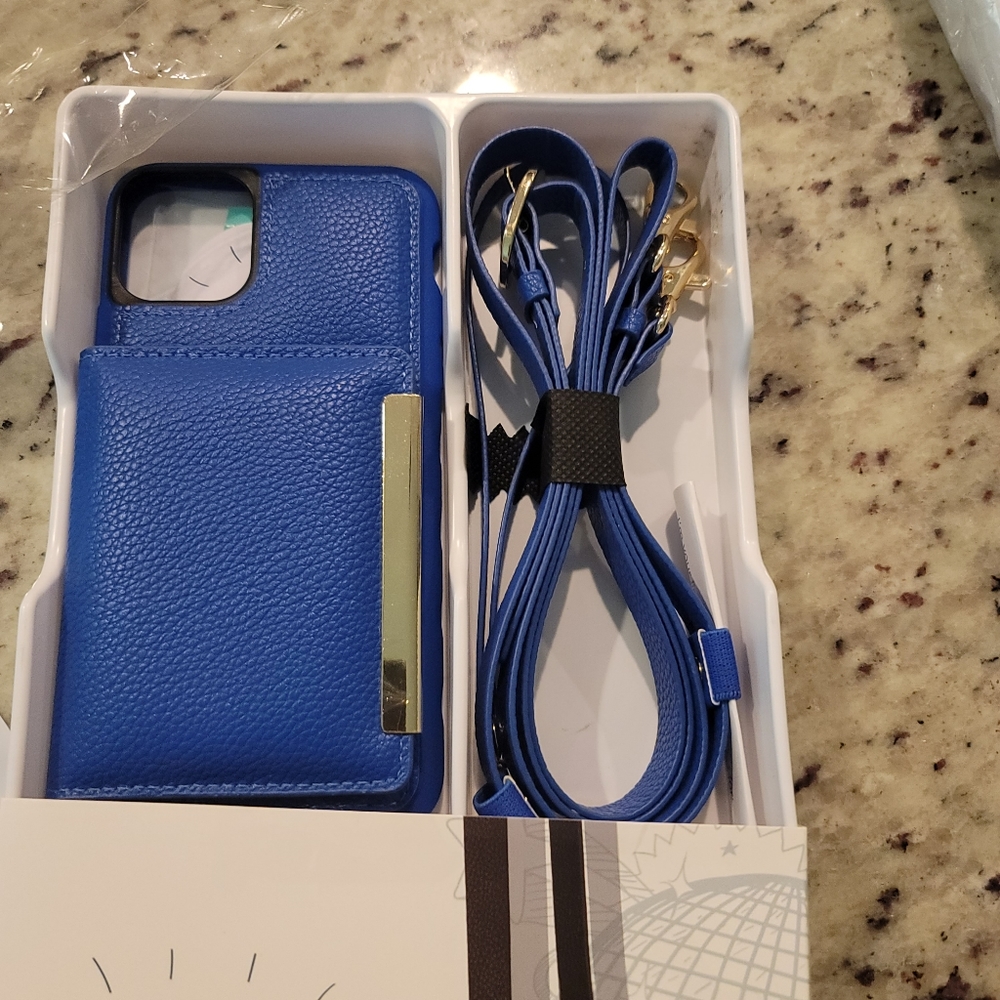 Smartish wallet phone case. DANCING QUEEN, in blue. For iPhone 11 pro max/11pro